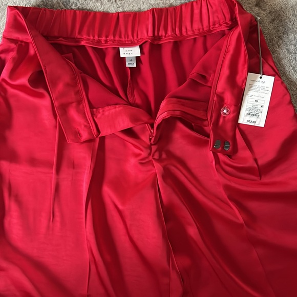 A NEW DAY bold red satin pleated gauchos. - Picture 4 of 6